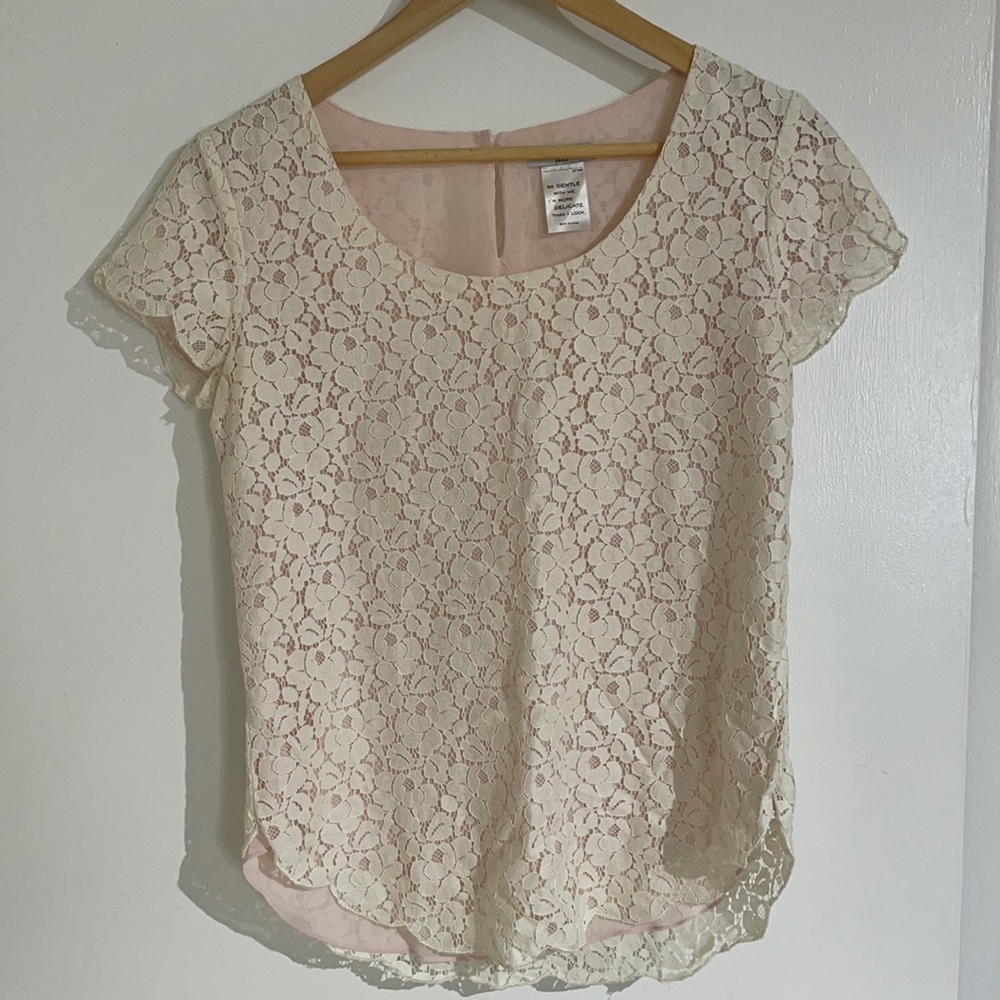 Aritzia Talula cream floral lace top